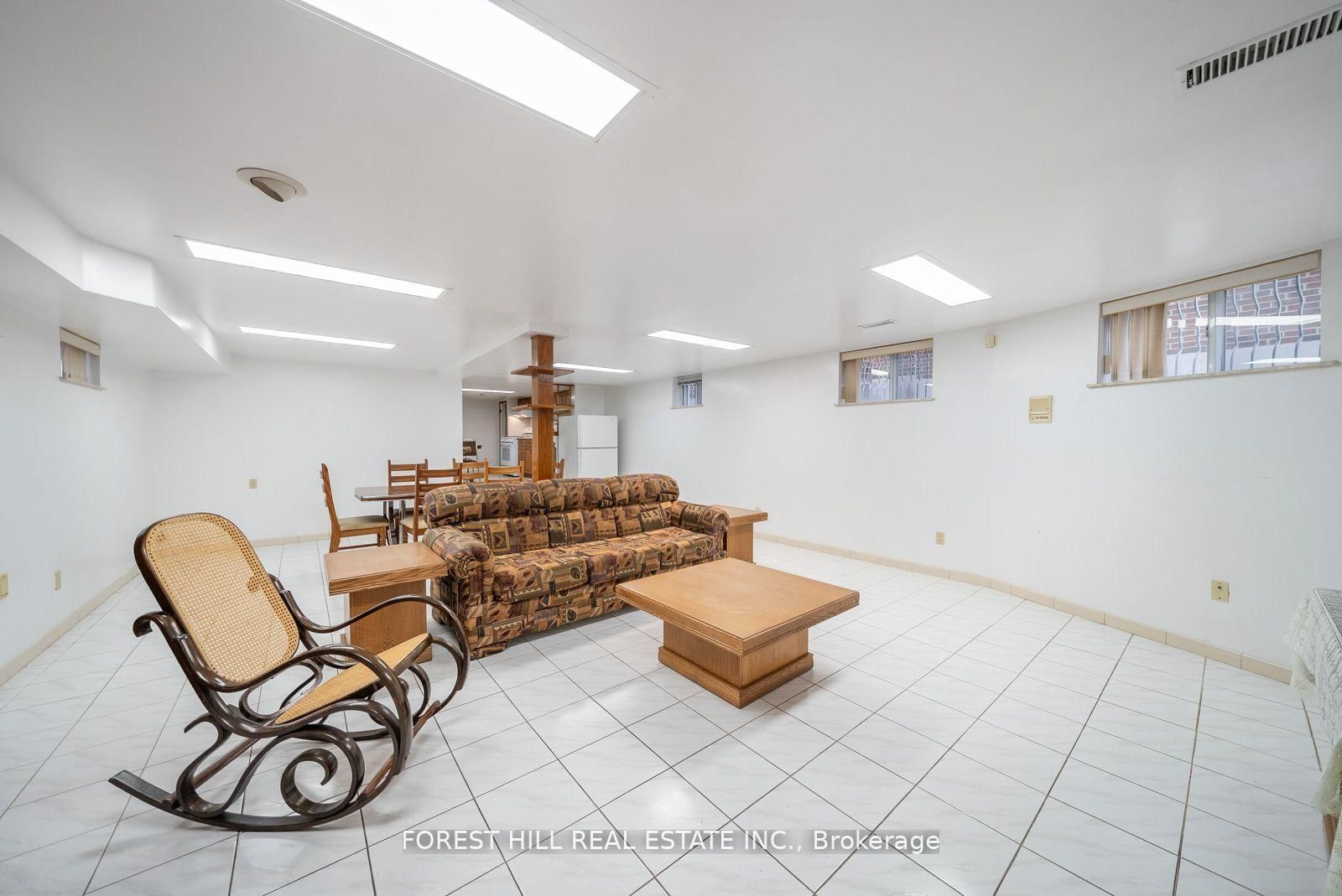 Listing Image 41