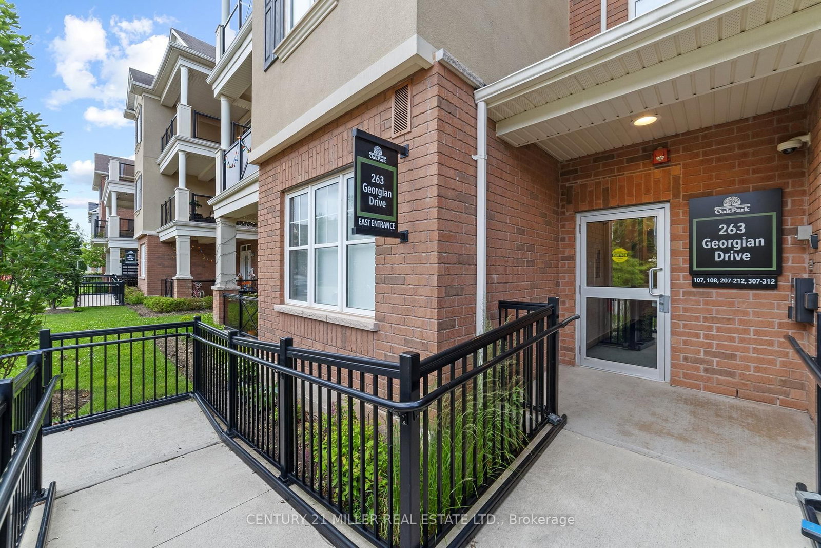 263 Georgian Oakville,ON L6H 0L2 — Photo 2