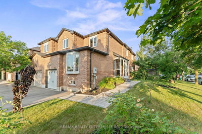 724 Ashprior Ave, Mississauga - Hurontario image-0-1