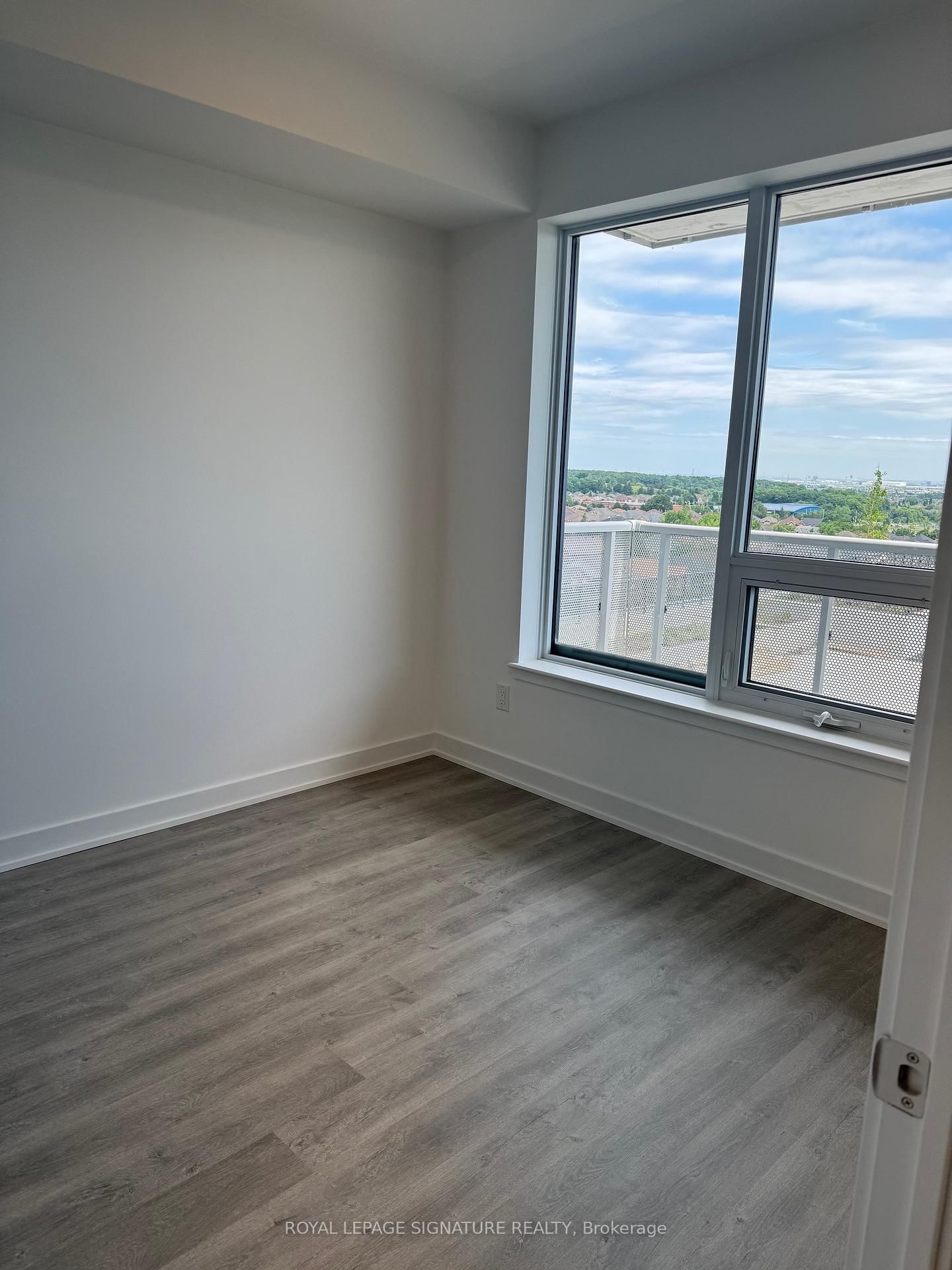 5105 Hurontario Street, Unit 812 - Photo 15