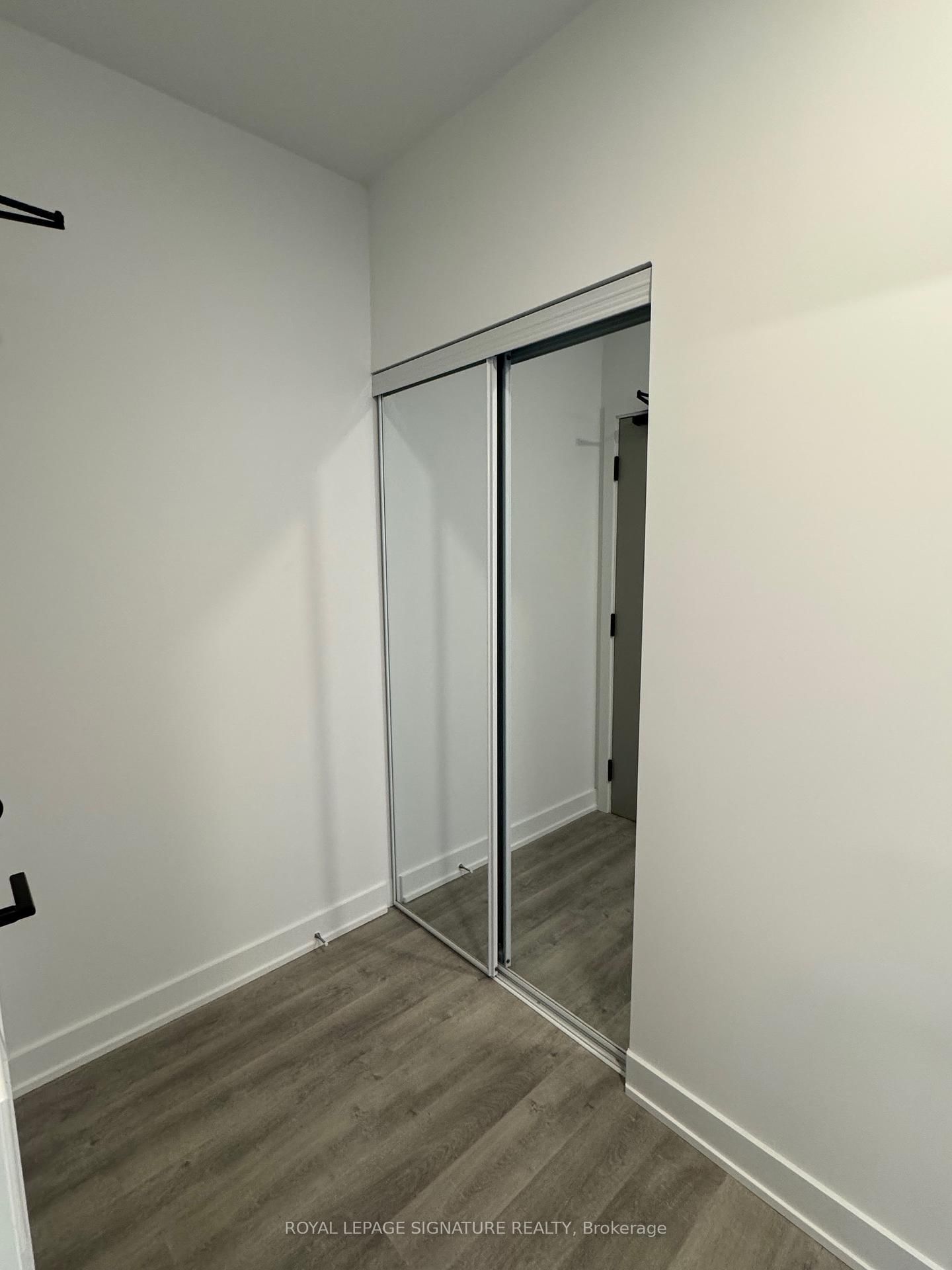 5105 Hurontario Street, Unit 812 - Photo 17