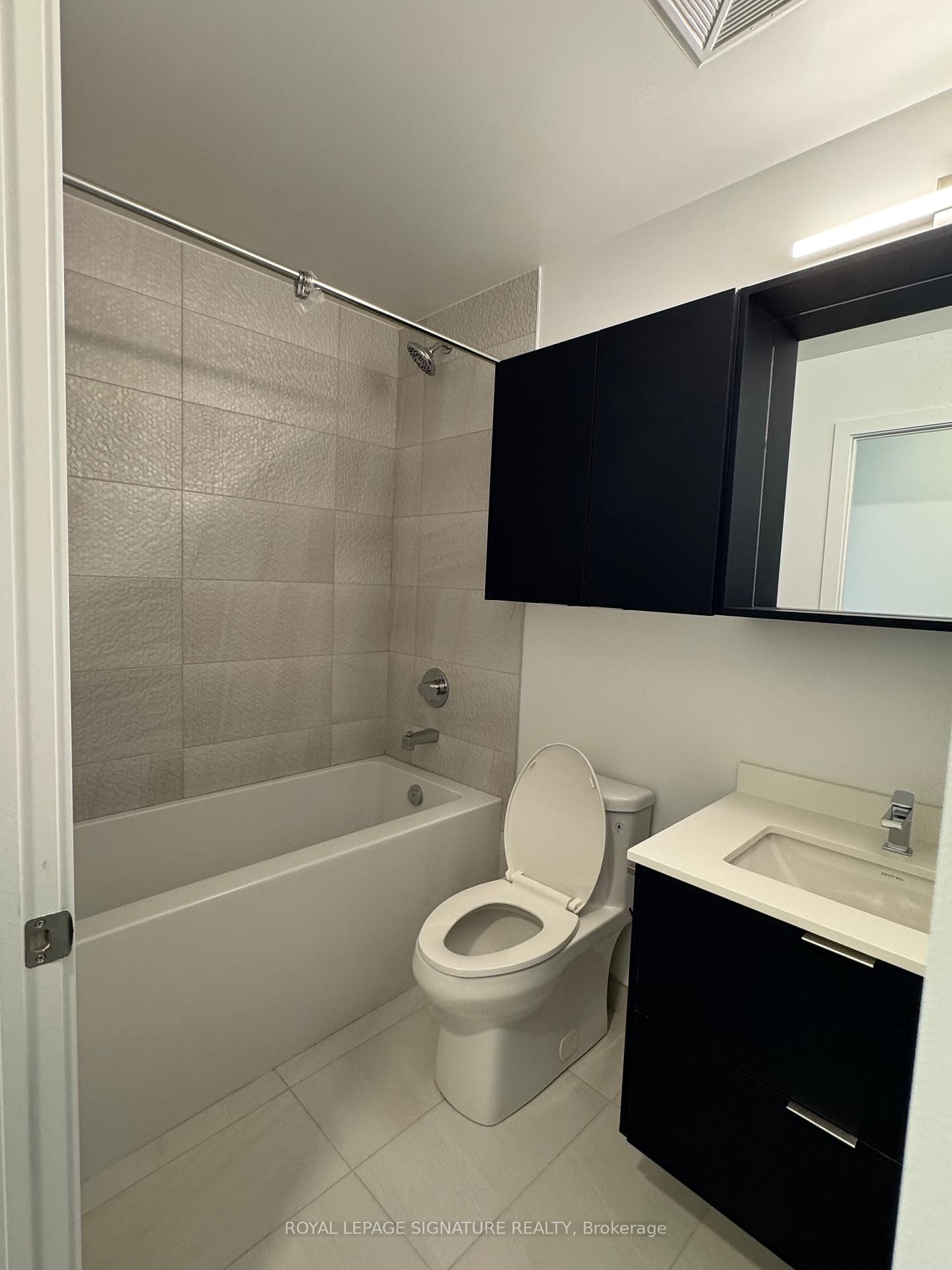 5105 Hurontario Street, Unit 812 - Photo 18