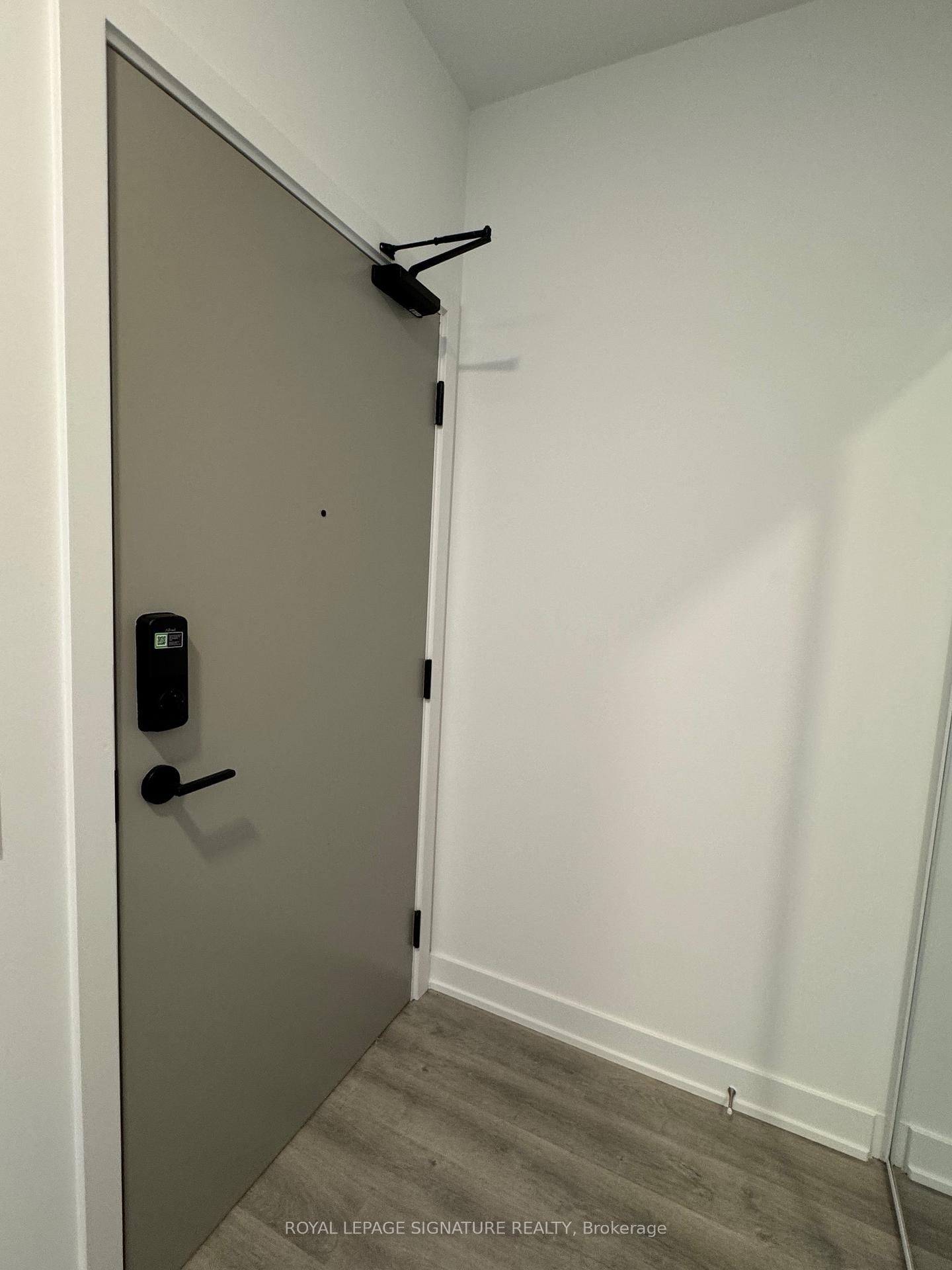 5105 Hurontario Street, Unit 812 - Photo 7