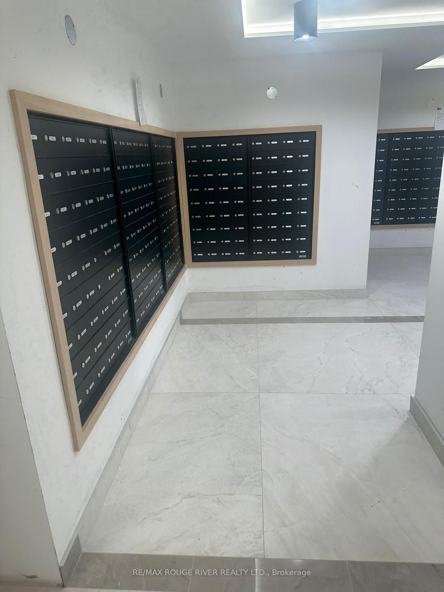 5105 Hurontario Street, Unit 1007 - Photo 13