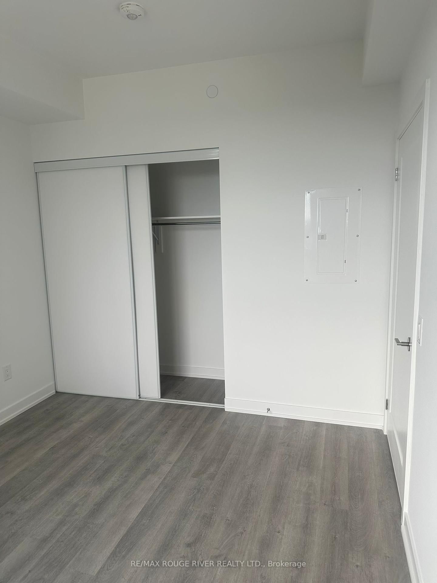 5105 Hurontario Street, Unit 1007 - Photo 7