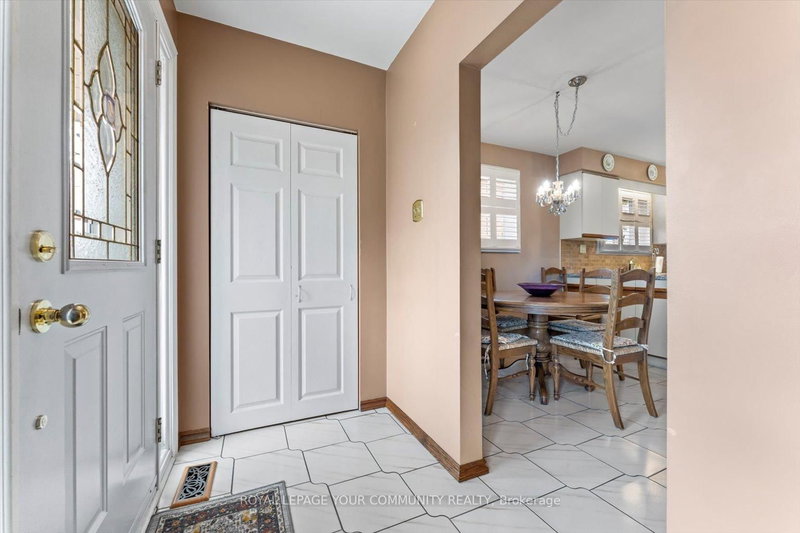 175 Lindylou Rd, Toronto, M9M 2B8 | Image 2