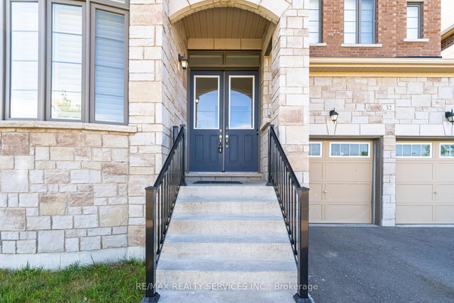 32 Albert Spencer Avenue