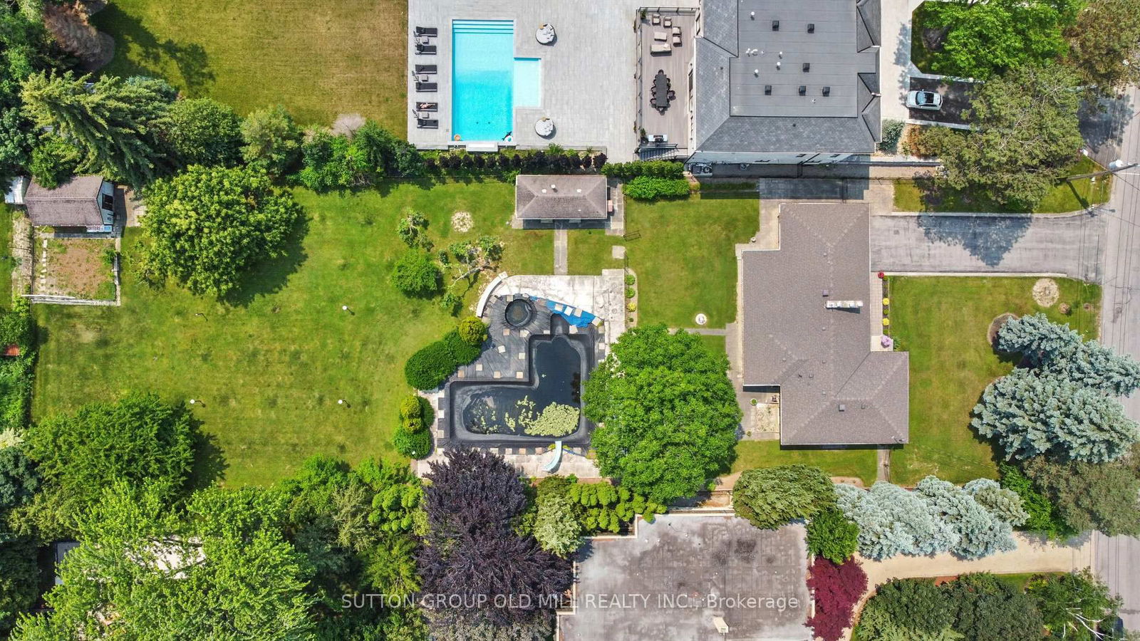 Detached House for sale at 9 Westmount Park Road, Toronto, Ontario, M9P 1R4 - Humber Heights - MLS: W12250956