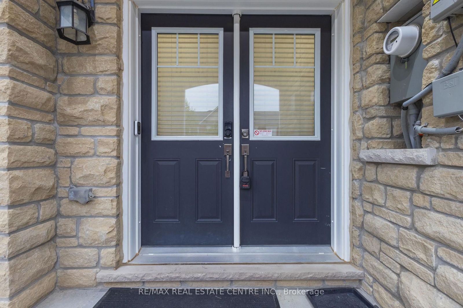 Townhouse for sale at 11 Hoover Road, Brampton, Ontario, L7A 4L2 - Northwest Brampton - MLS: W12251118