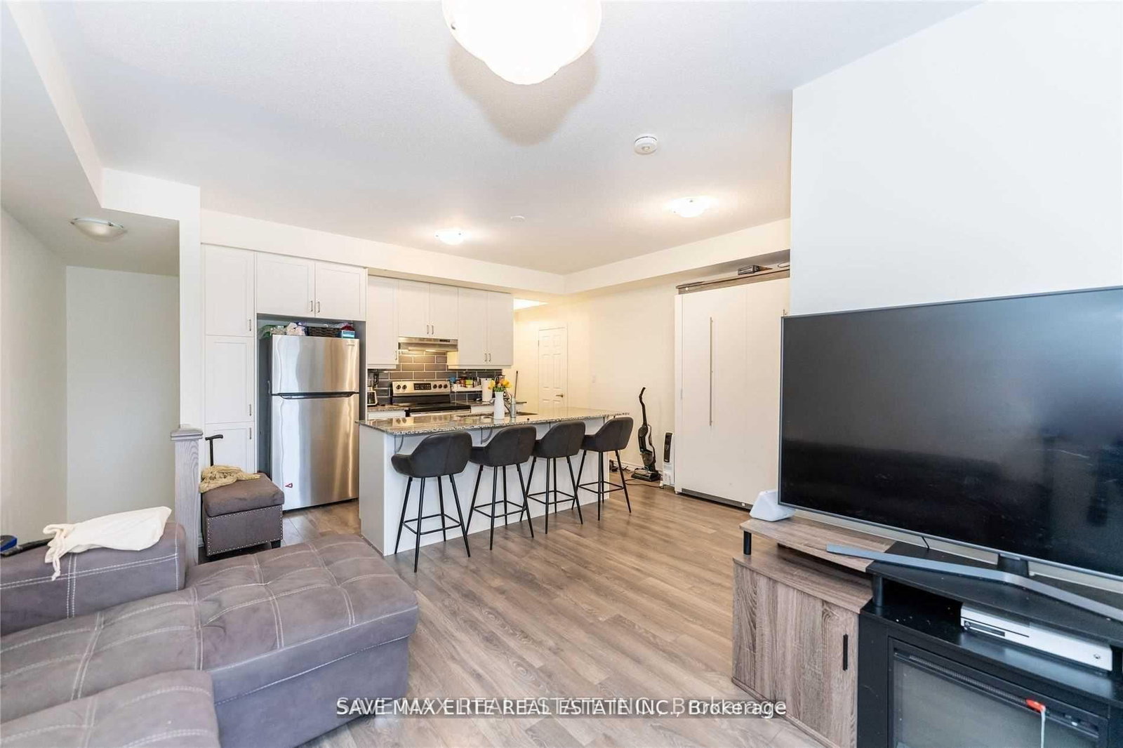 250 Lagerfeld Drive, Unit 8 - Photo 5