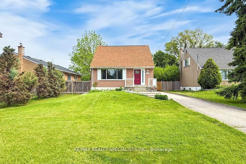 3392 Sonja Rd, Mississauga, L4T 1R1 | Image 2