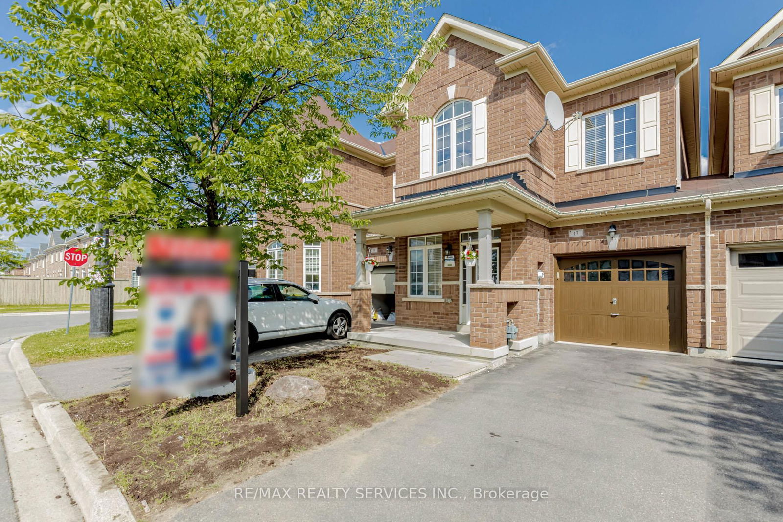 Townhouse for sale at 17 Primo Road, Brampton, Ontario, L7A 0Z9 - Northwest Brampton - MLS: W12254090