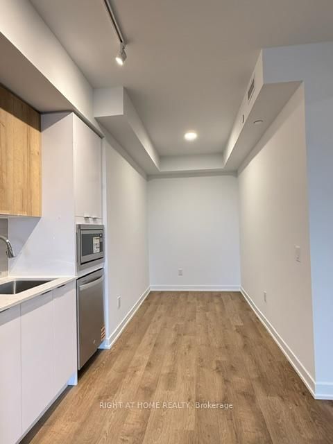 5105 Hurontario Street, Unit 1412 - Photo 13