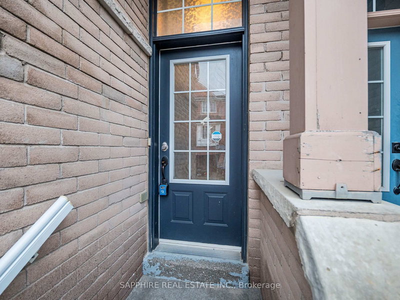 3255 Redpath Circ, Mississauga, L5N 8R3 | Image 3