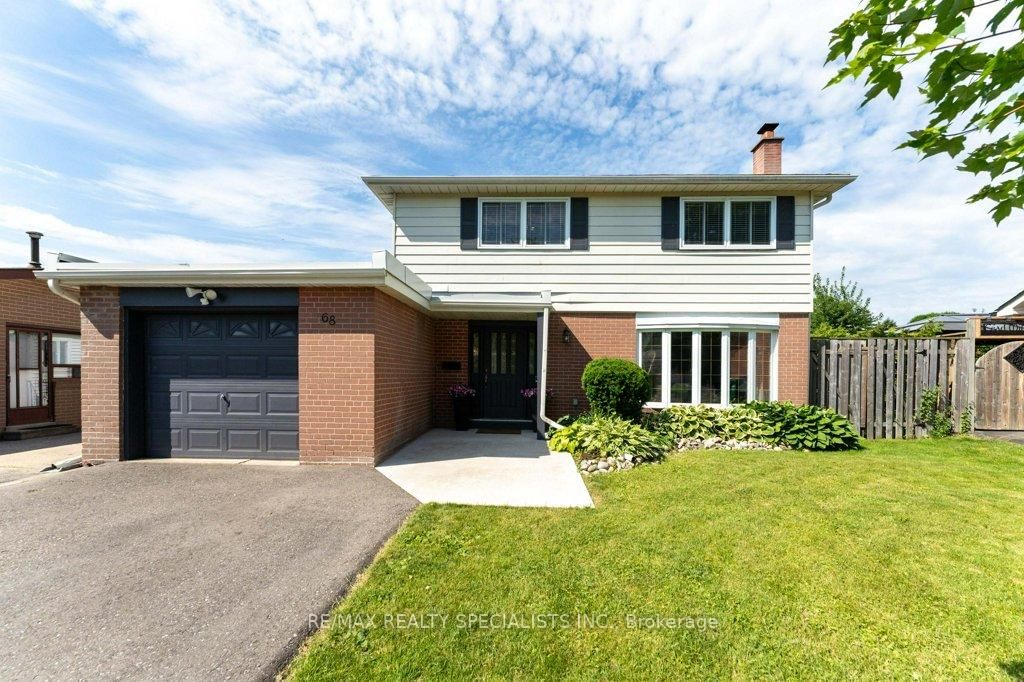 Detached House for sale at 68 Windermere Court, Brampton, Ontario, L6X 2L6 - Northwood Park - MLS: W12255604