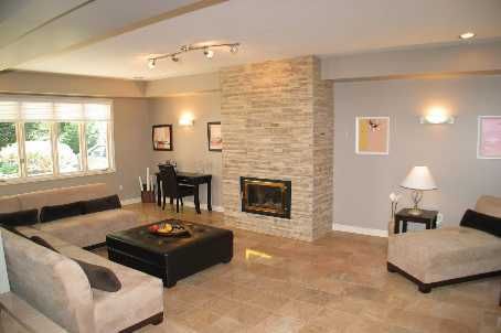 988 Tennyson Ave, Mississauga, L5H2Z1 | Image 2