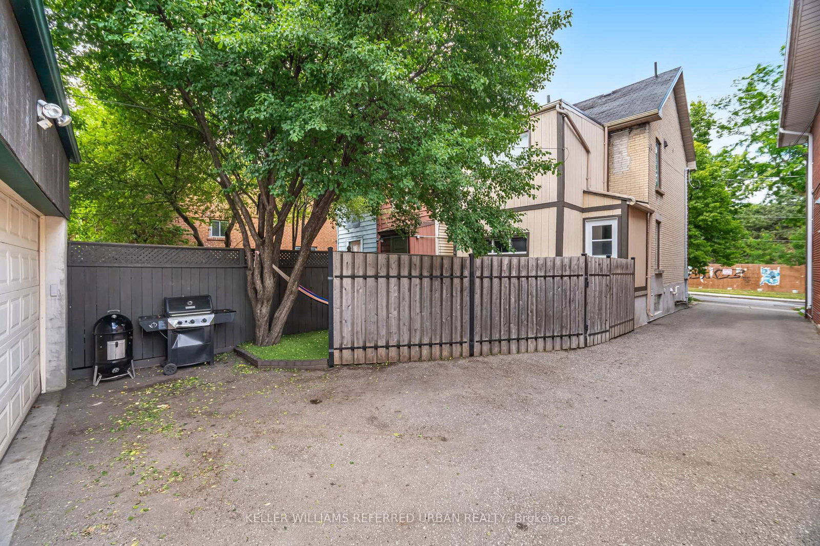Listing Image 38