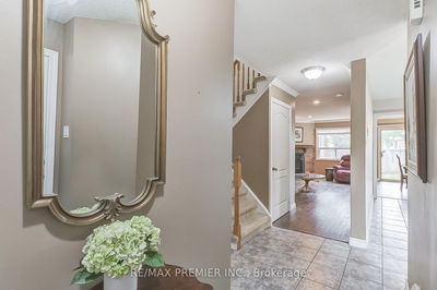 Unit 6 — 3600 Colonial Dr, Mississauga - Erin Mills image-0-4