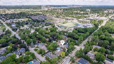 335 Lakeshore Rd, Oakville - Southwest image-0-2