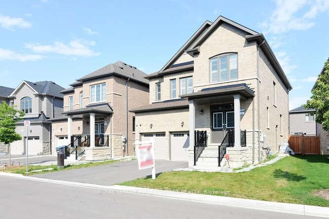 24 Bachelor St, Brampton, L7A 5A9 | Image 2