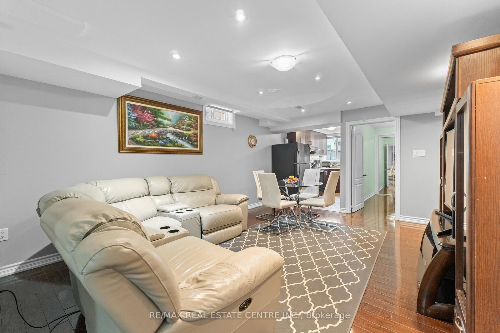 Listing Image 37