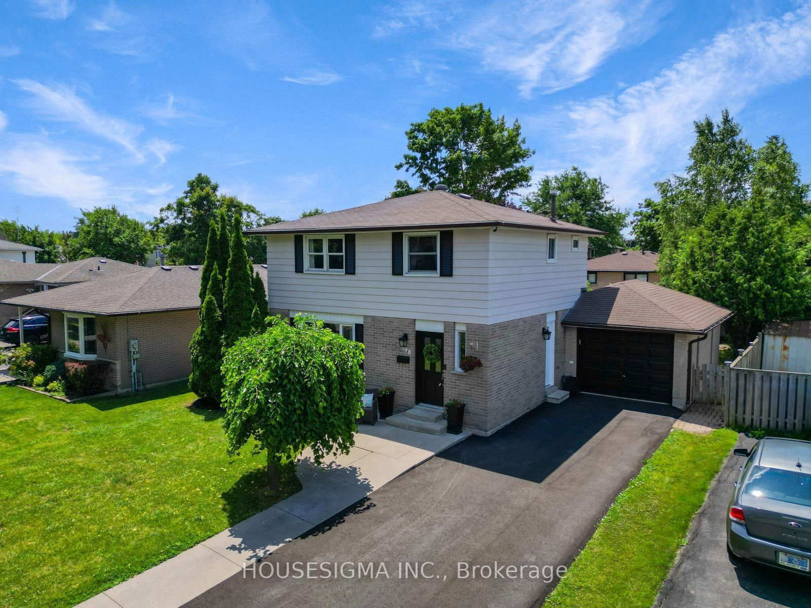 Detached House for sale at 198 Archdekin Drive, Brampton, Ontario, L6V 1Z1 - Madoc - MLS: W12261378