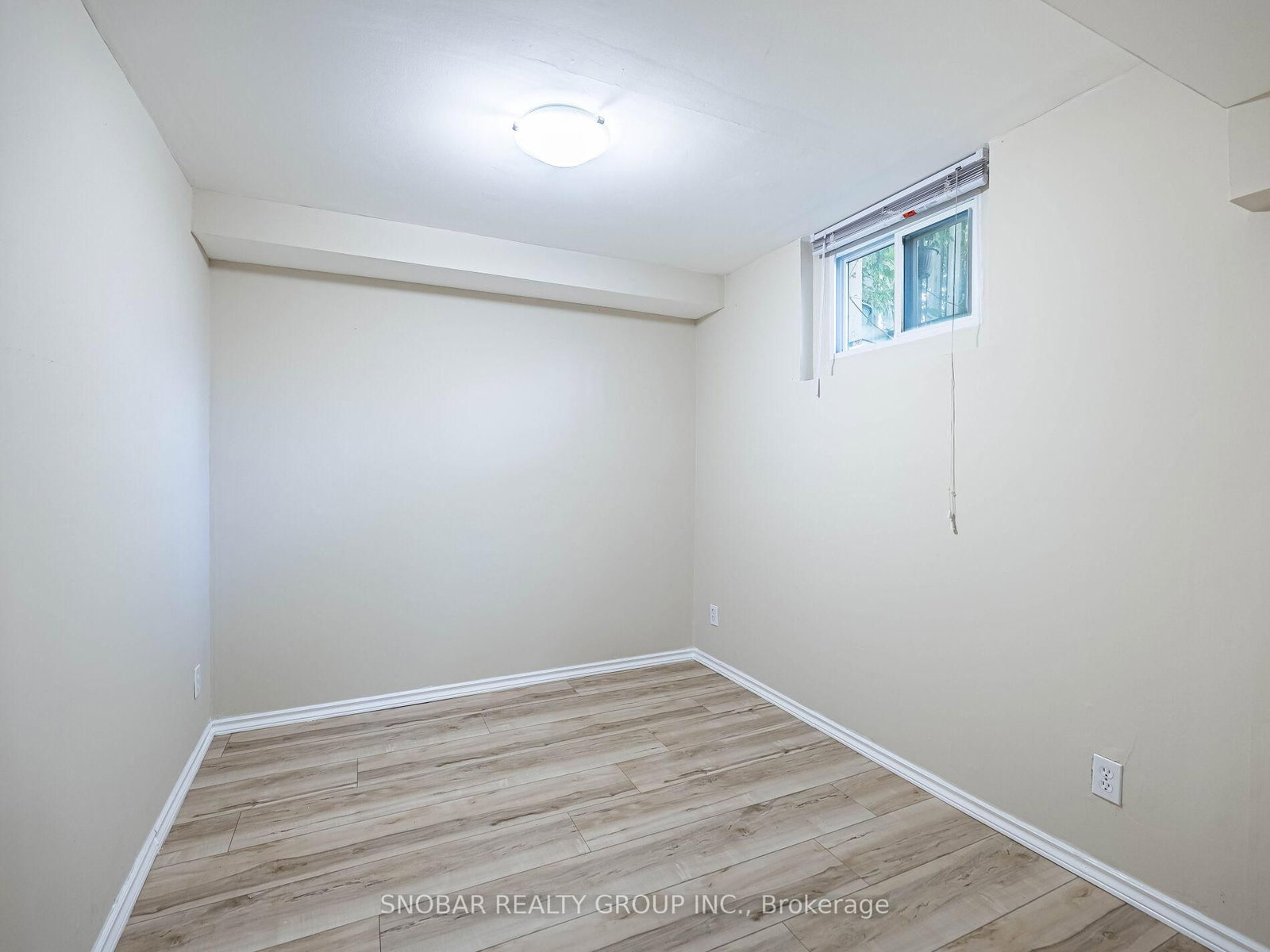 Listing Image 20