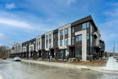 Townhouse leased at 59 Creekbank Road, Toronto, Ontario, M6L 0A3 - Rustic - MLS: W12262737