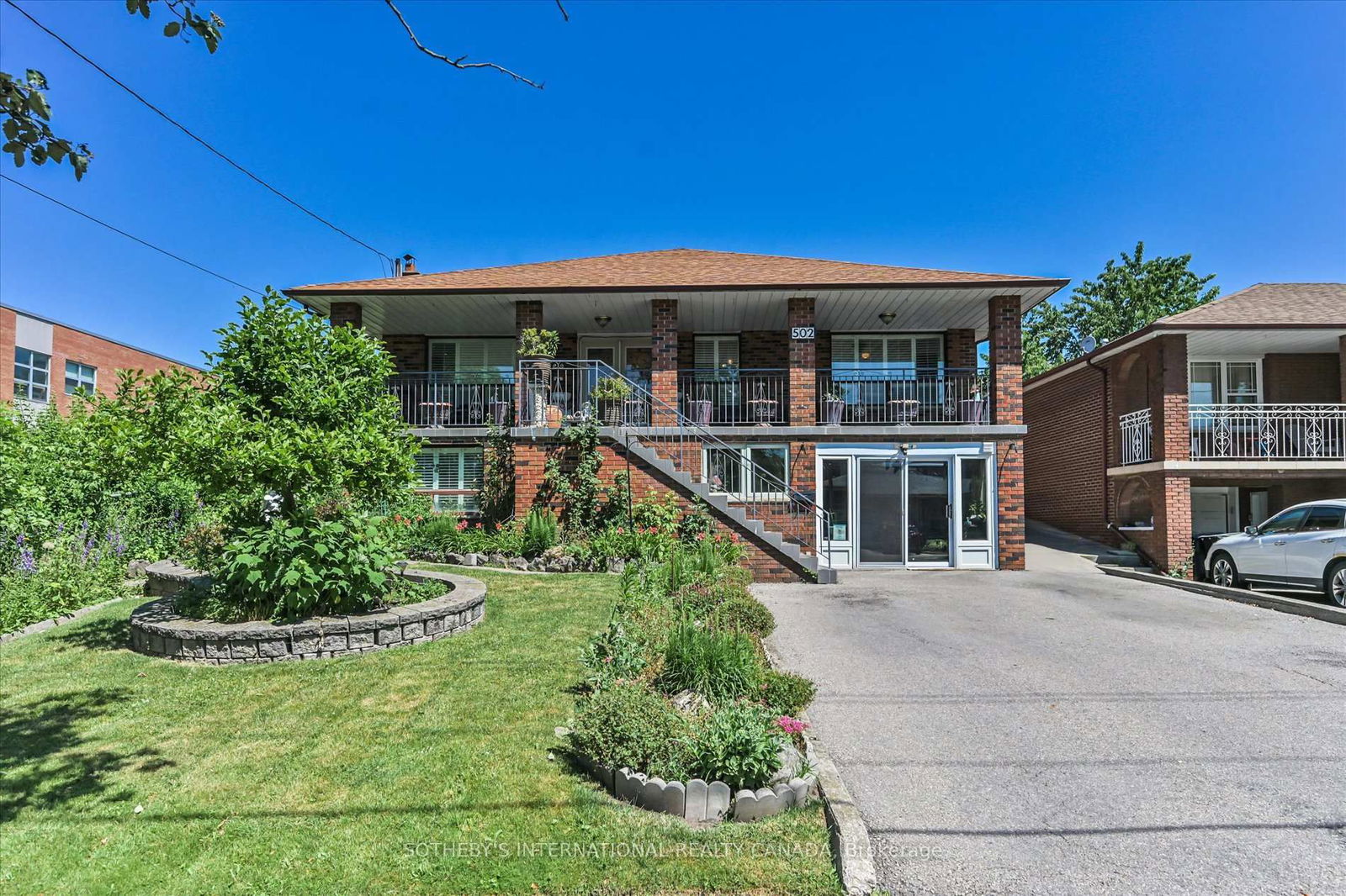 Detached House for sale at 502 Queens Drive, Toronto, Ontario, M6L 1M8 - Maple Leaf - MLS: W12263638