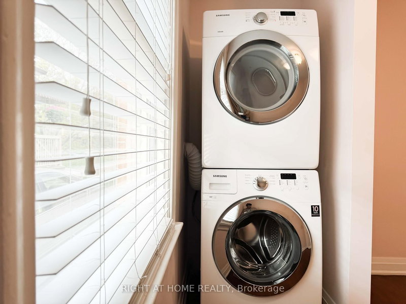 30 Northampton Dr, Toronto, M9B 4S6 | Image 3