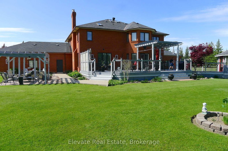 16 Fenton Way, Brampton, L6P 0P5 | Image 3