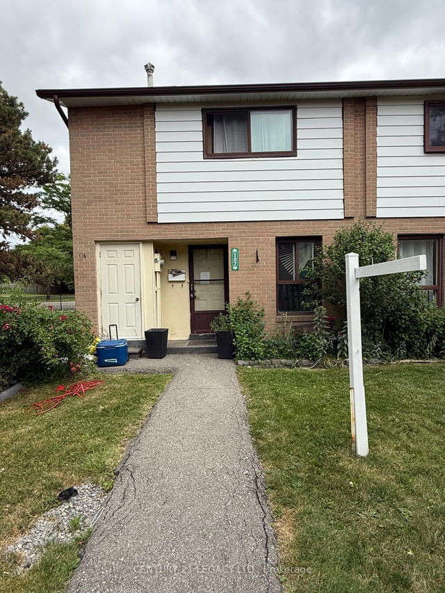 157 Fleetwood Crescent