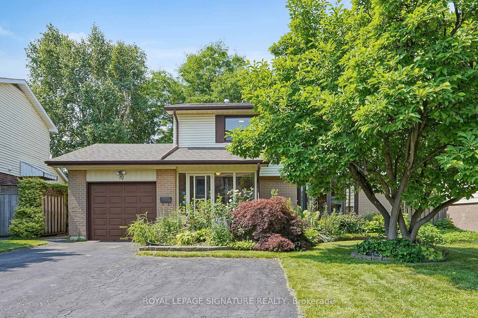 Detached House for sale at 61 Centre Street, Brampton, Ontario, L6W 2X7 - Brampton East - MLS: W12266581