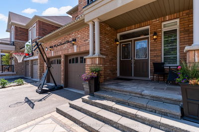 235 Jessie Caverhill Passage, Oakville - Rural Oakville image-0-2