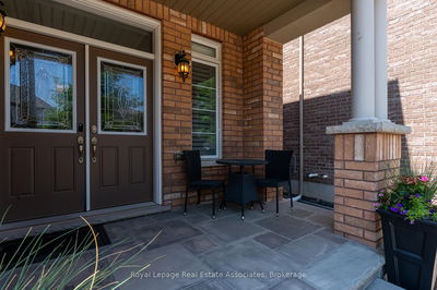 235 Jessie Caverhill Passage, Oakville - Rural Oakville image-0-3