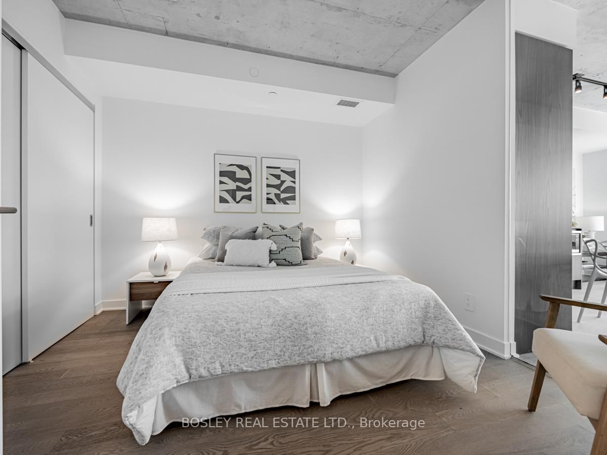 2720 Dundas Street W, Unit 406 - Photo 12