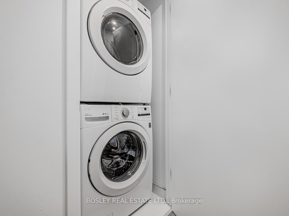 2720 Dundas Street W, Unit 406 - Photo 16