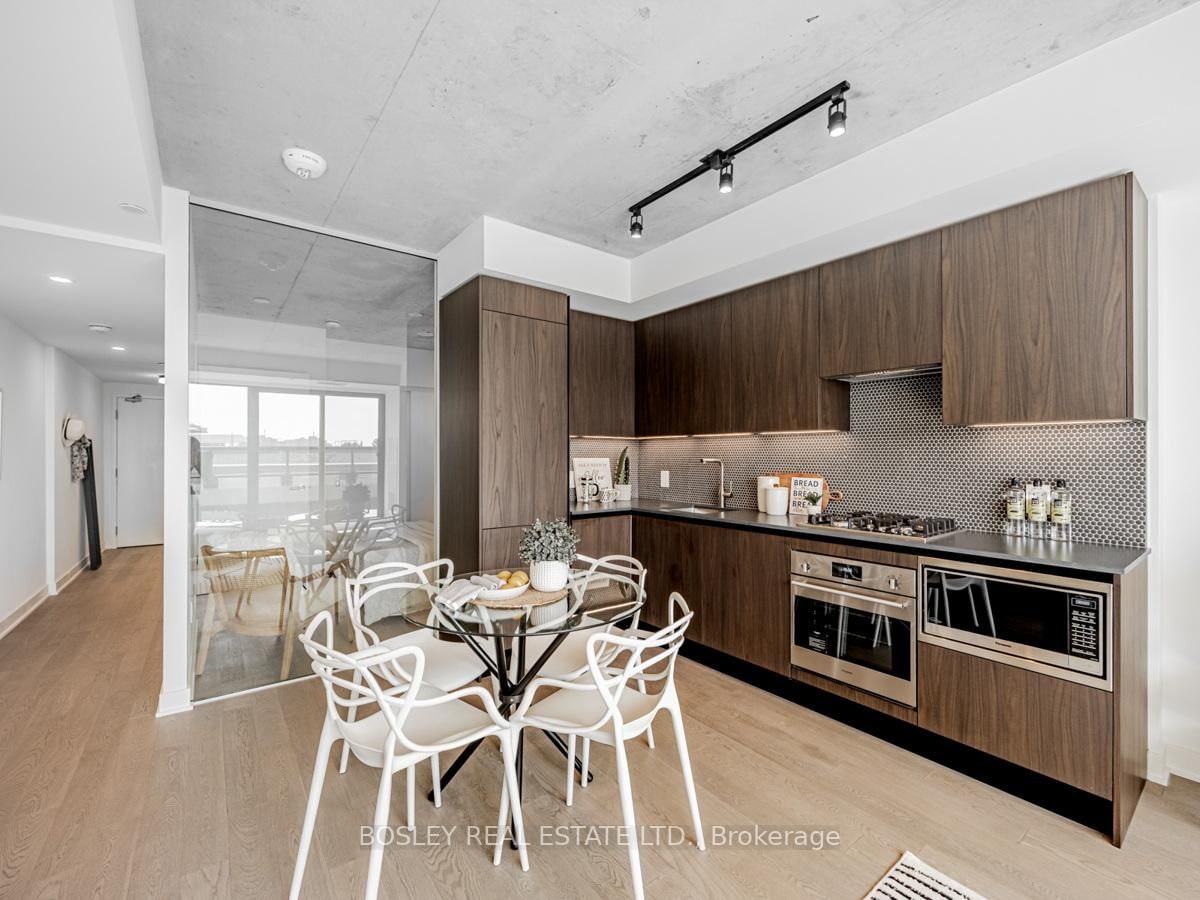 2720 Dundas Street W, Unit 406 - Photo 9