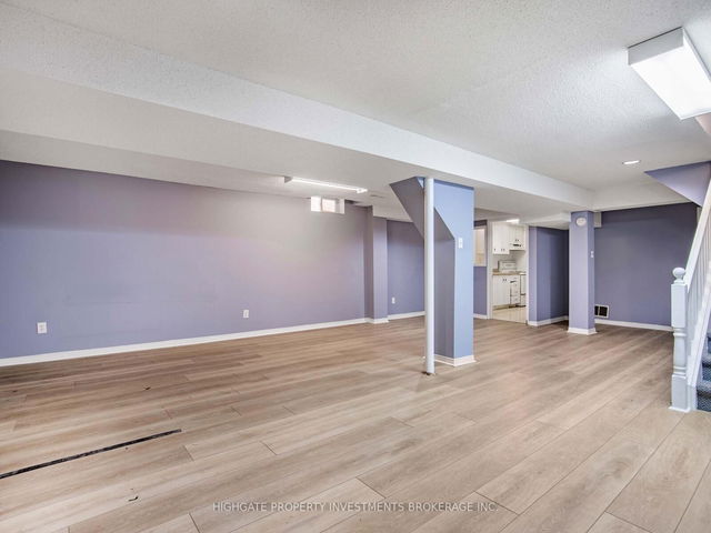 15 Woodlot Crescent