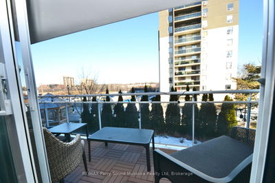 Unit 205 — 1071 Queens Ave, Oakville - College Park image-0-2