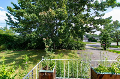 1319 Rebecca St, Oakville - West image-0-3