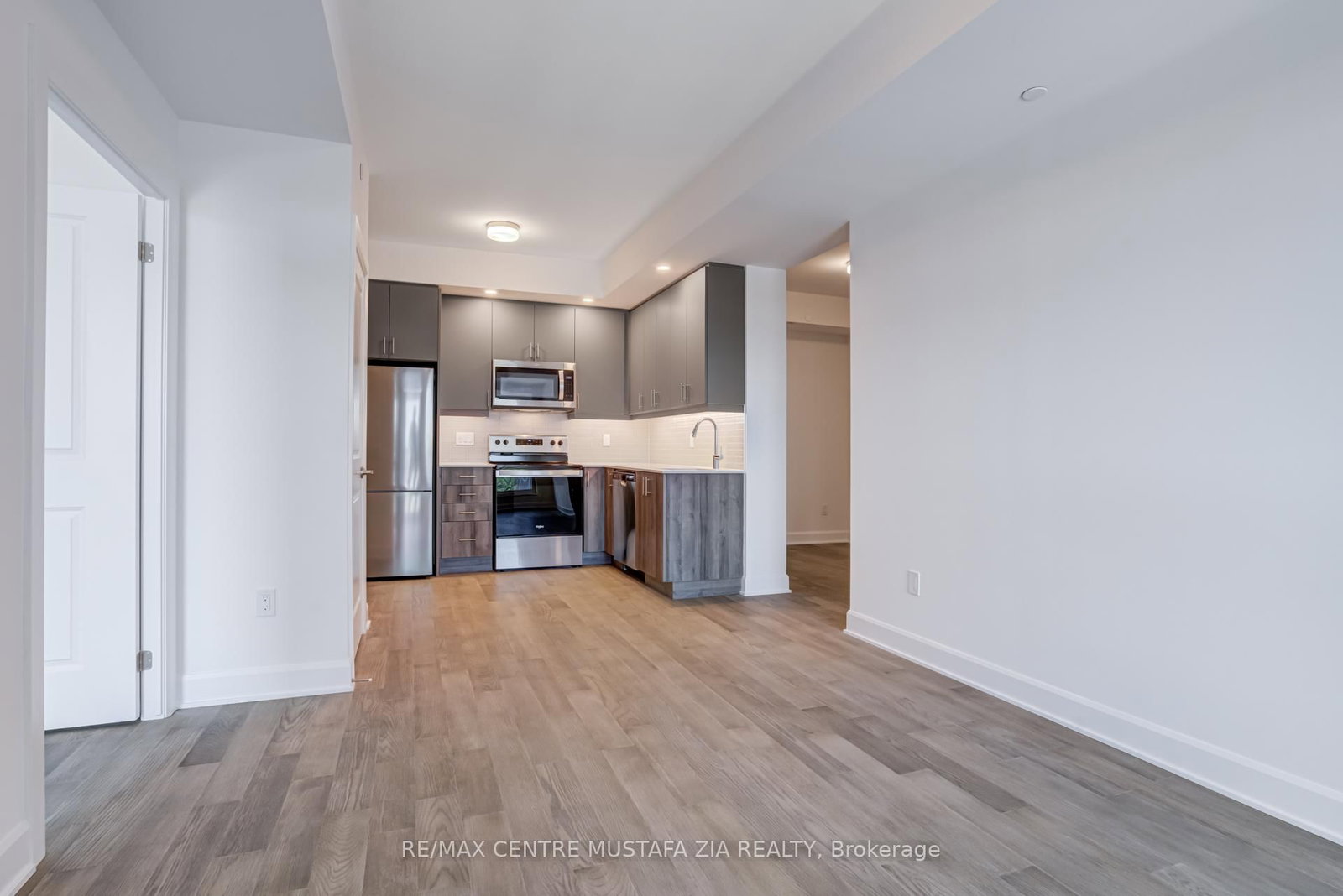 3240 William Coltson Avenue, Unit 402 - Photo 12