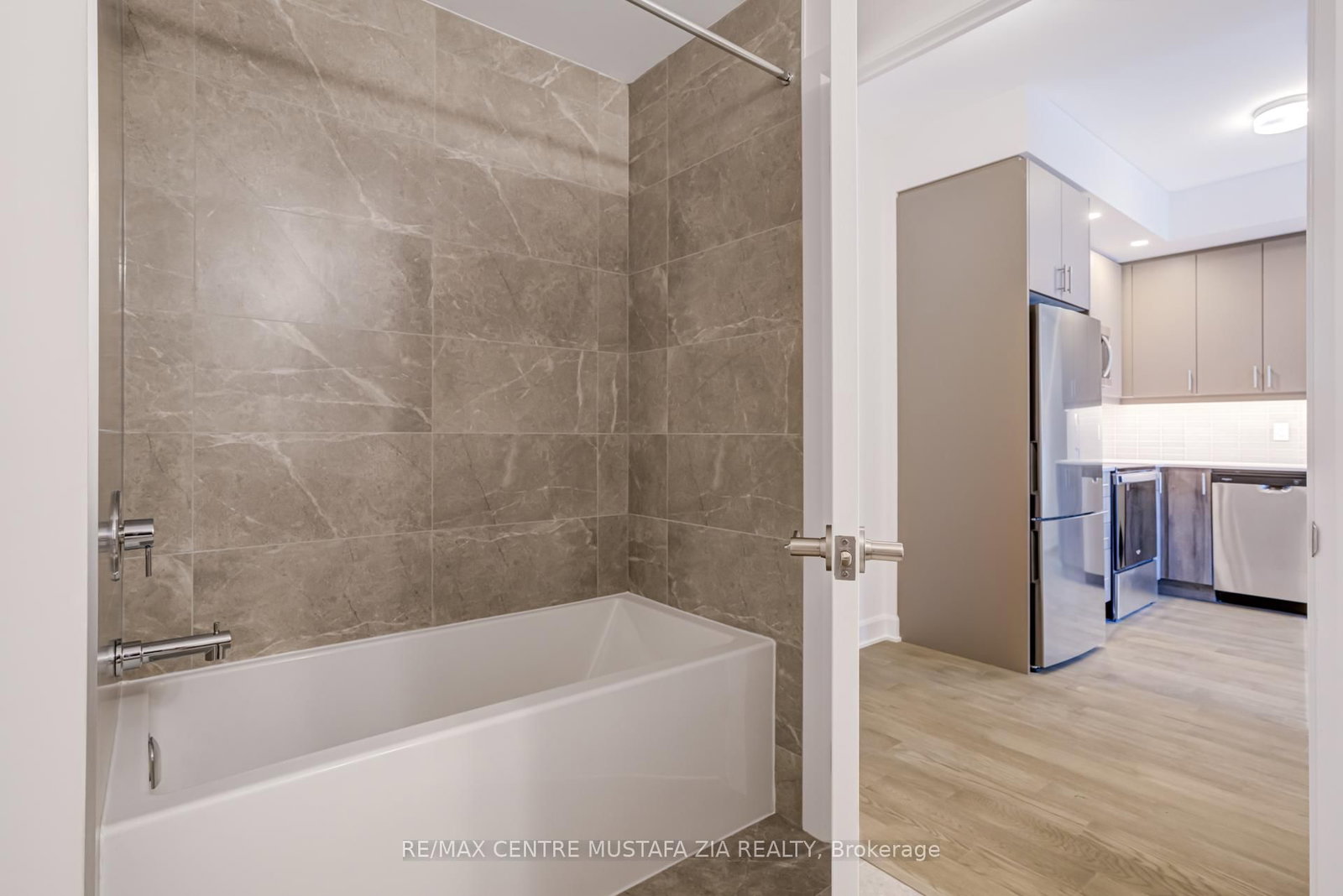 3240 William Coltson Avenue, Unit 402 - Photo 18