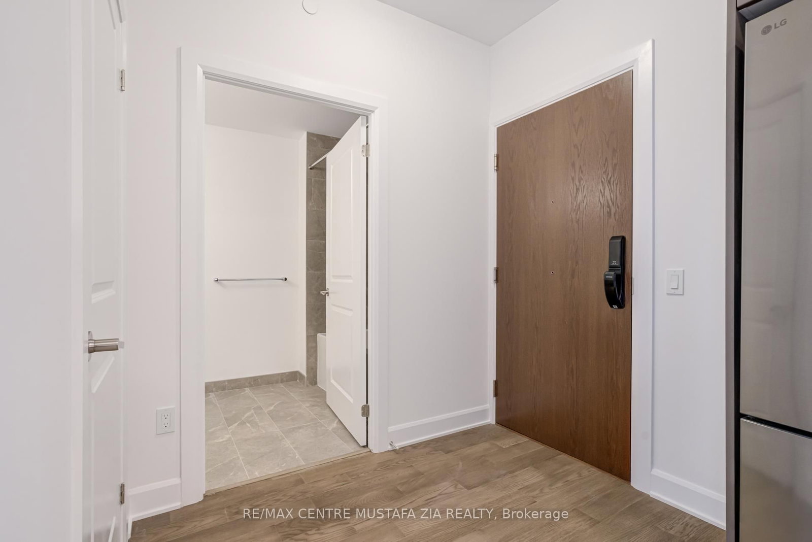 3240 William Coltson Avenue, Unit 402 - Photo 4