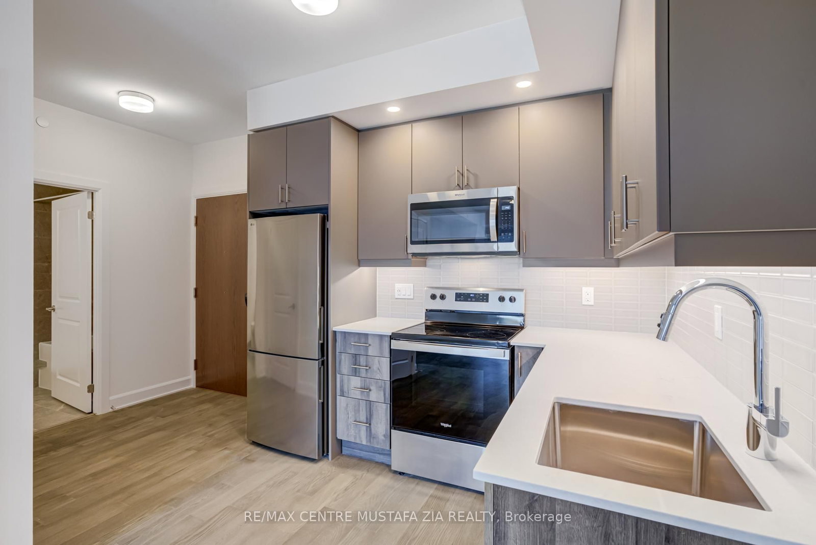 3240 William Coltson Avenue, Unit 402 - Photo 5