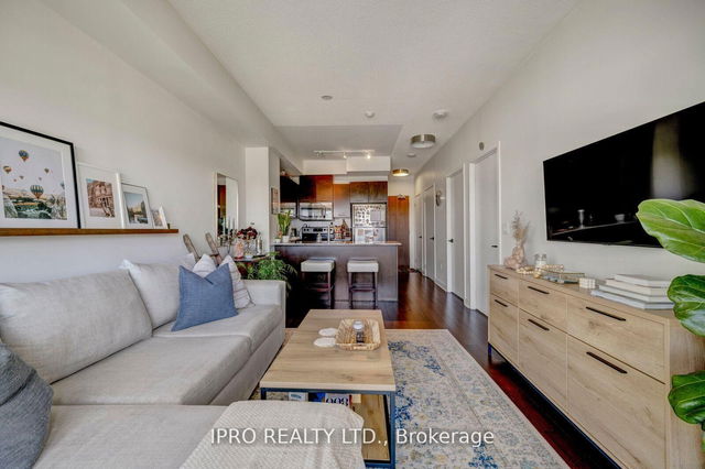 1110 - 360 Square One Drive