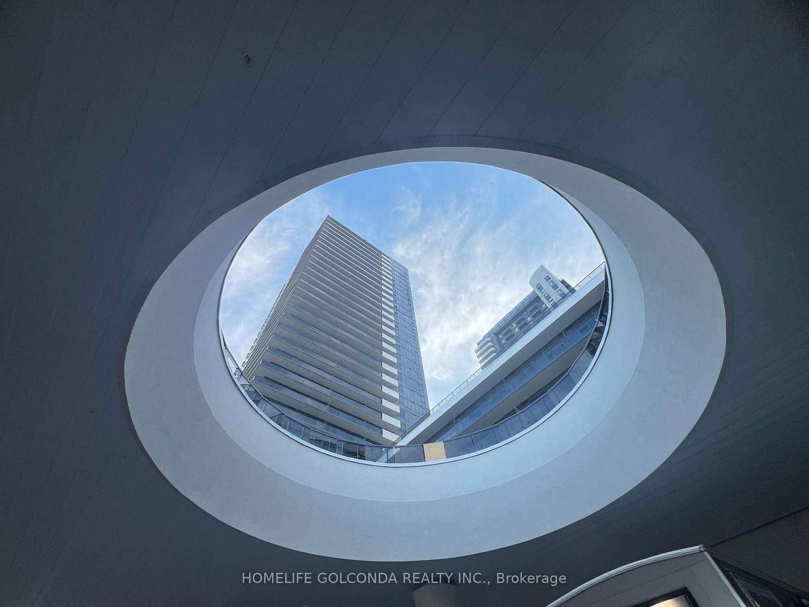 5105 Hurontario Street, Unit 1512 - Photo 2