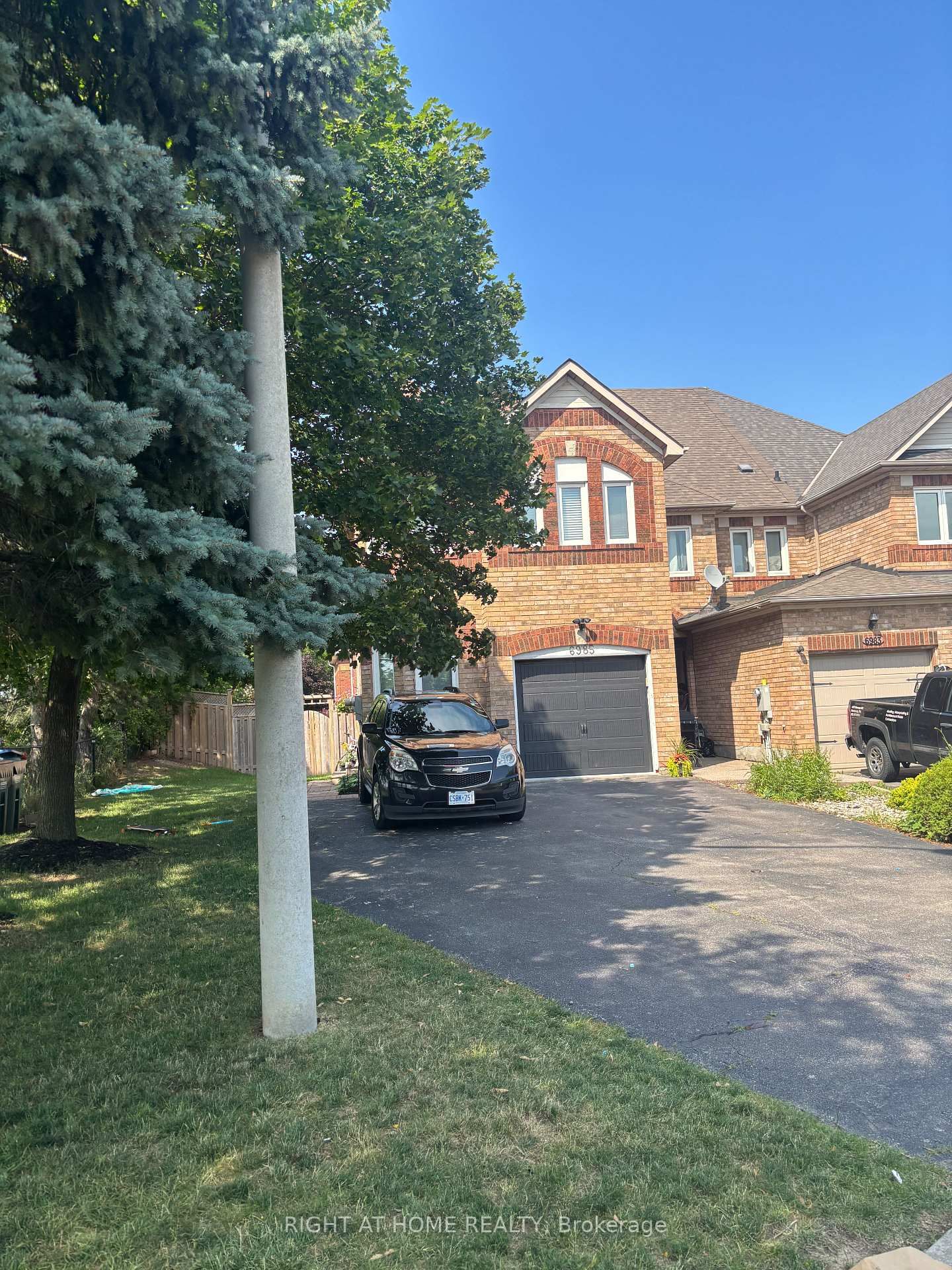 Mississauga, view 1