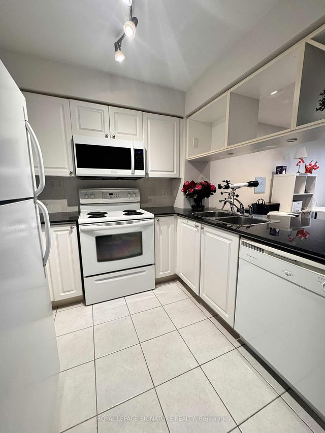 1707 - 4090 Living Arts Drive