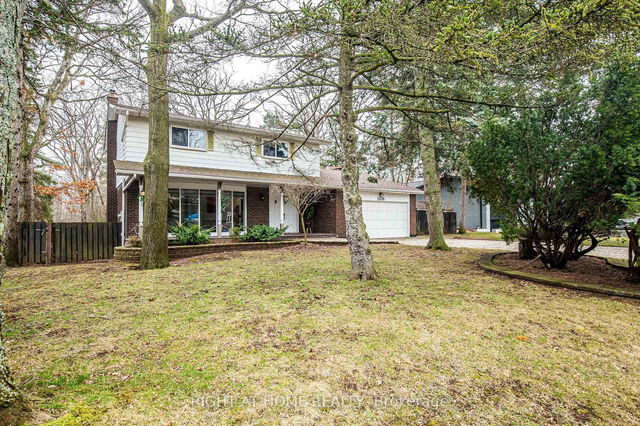 1276 HILLVIEW Crescent